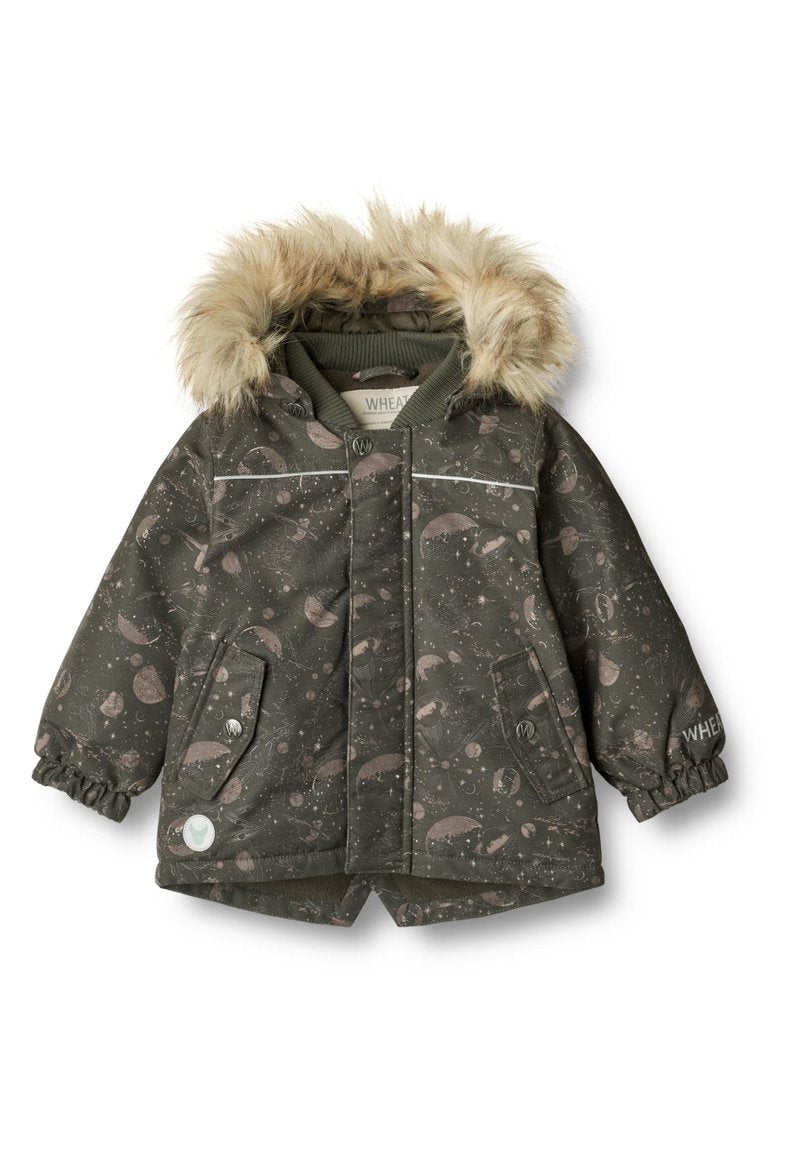 Khakifarbener Wintermantel mit einer mit Pelz besetzten Kapuze, der ein weltraumthemenbezogenes Muster aufweist, zwei Fronttaschen und elastische Bündchen für eine optimale Passform.