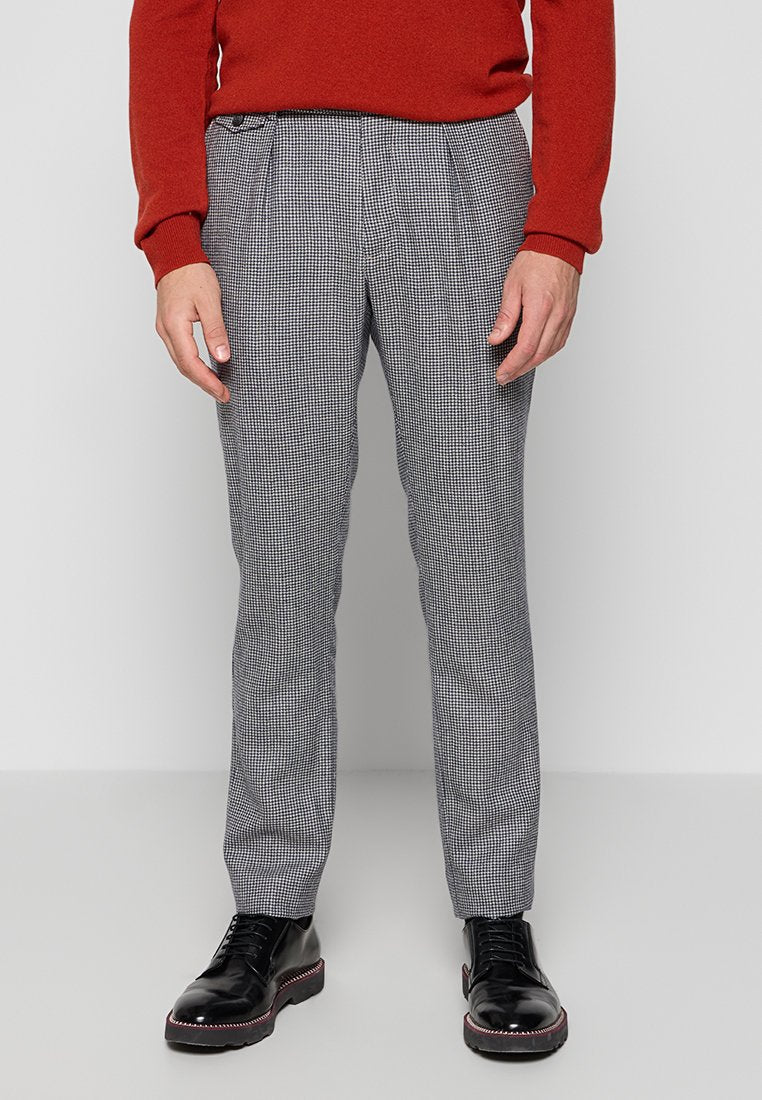 Hackett London
