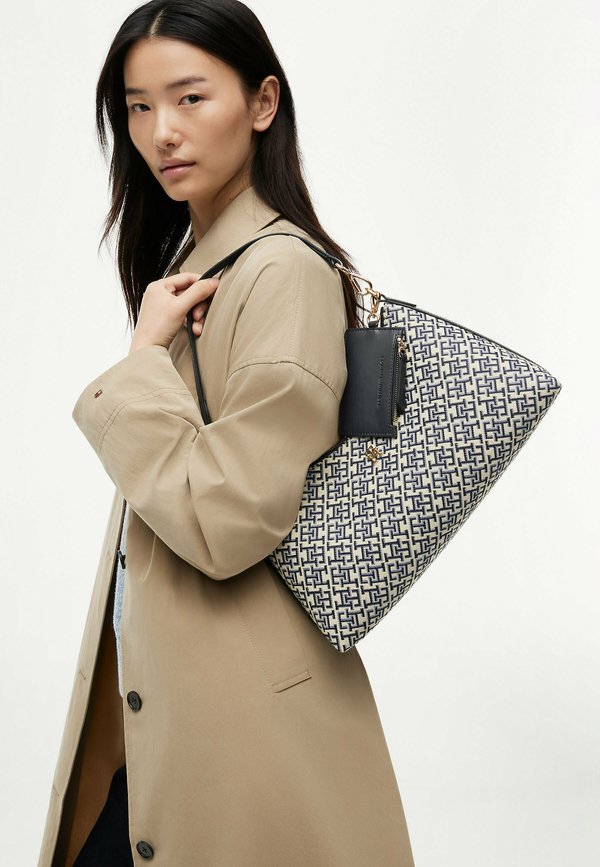 Tommy Hilfiger TOMMY HILFIGER HILFIGER ICON JACQUARD SHOULDER BAG - Handbag - blue mono