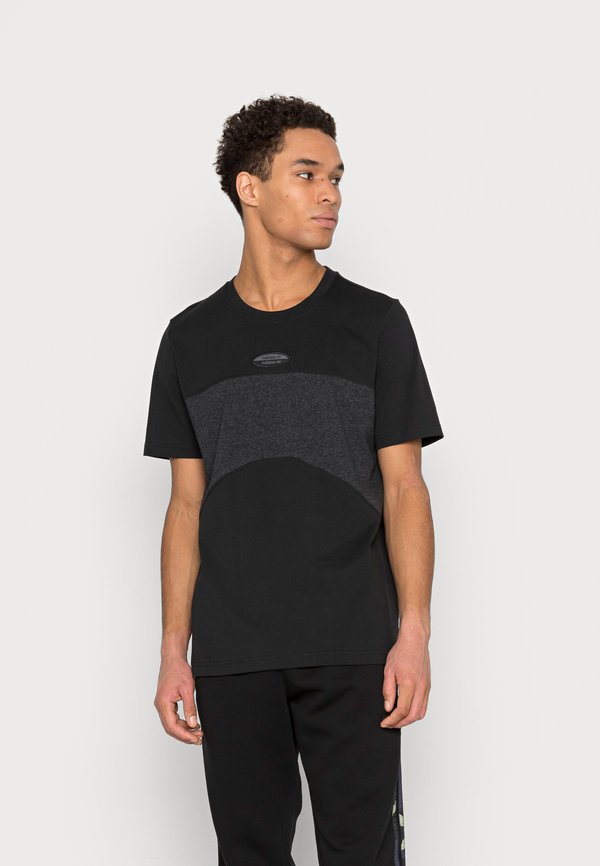 adidas Originals ESSENT TEE - Print T-shirt - black