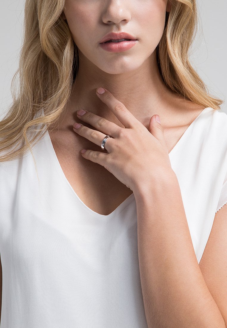 DIAMANT L'ÉTERNEL
