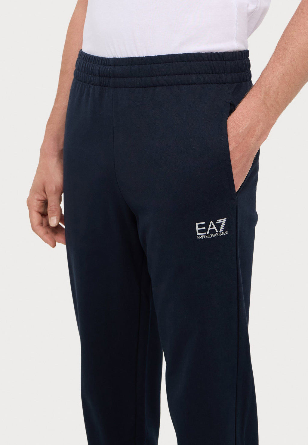 TRAIN CORE PANTS Media 6