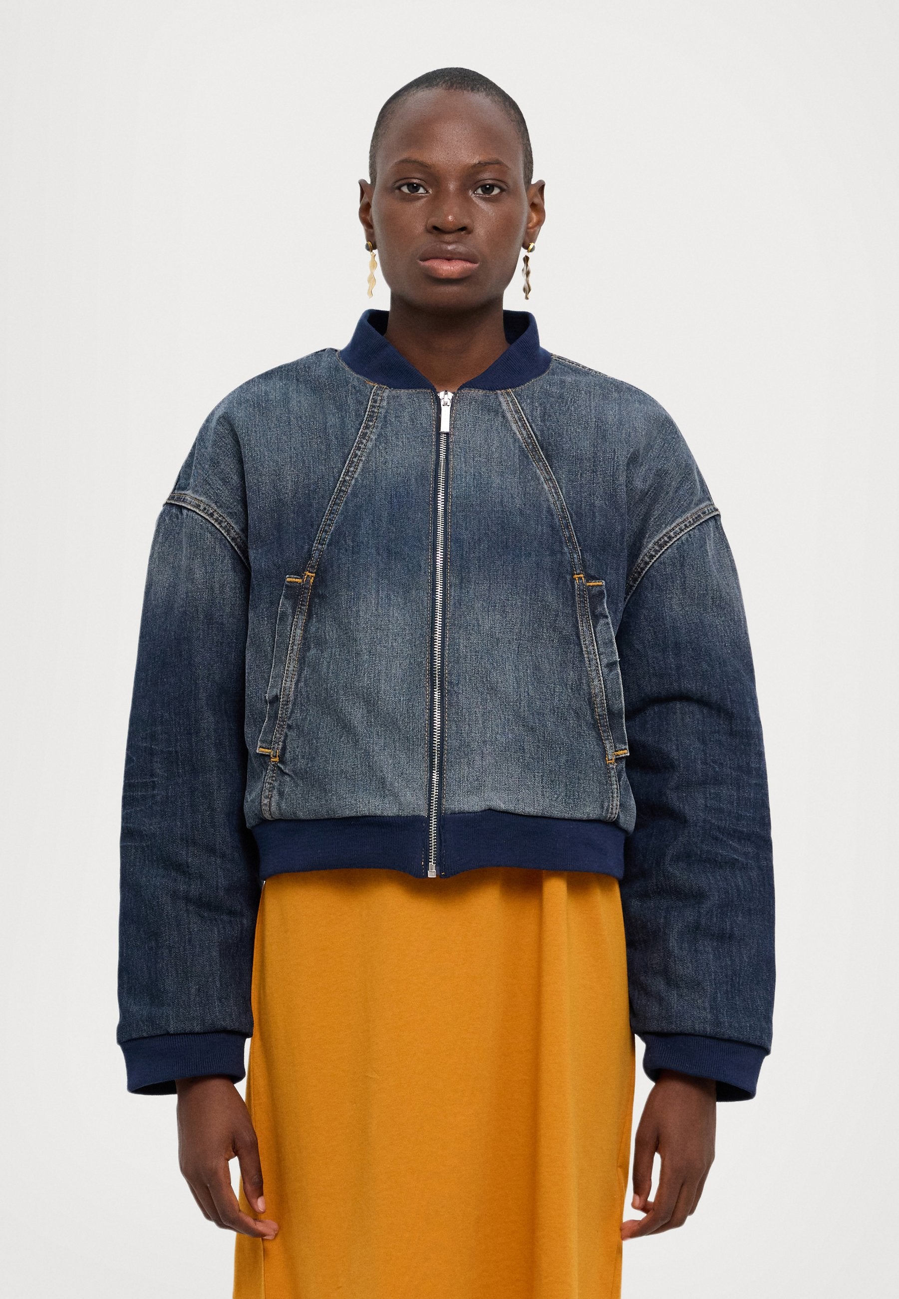BLOUSON Media 5