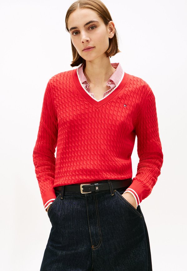 Tommy Hilfiger CABLE KNIT V NECK JUMPER - Jumper - primary red/calico tipping