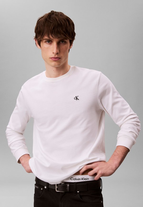 Calvin Klein Jeans LS EASY MONOGRAM TEE - Long sleeved top - bright white
