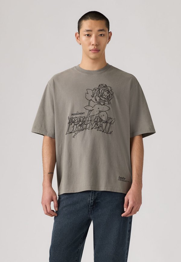 Levi's® TEE