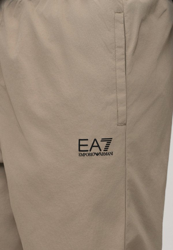 EA7 Emporio Armani TRAIN CORE SUIT SET