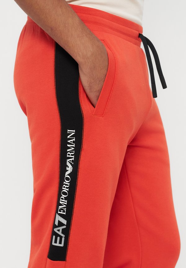 EA7 Emporio Armani