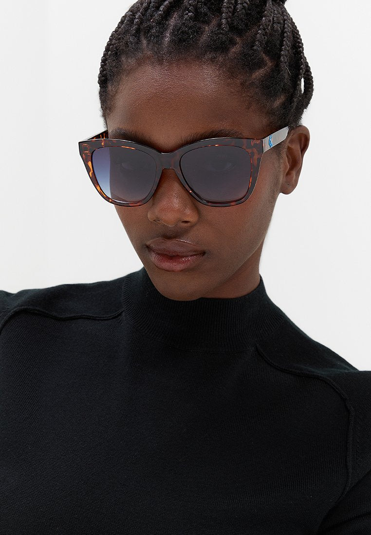 Calvin Klein Jeans Sonnenbrille Media 2