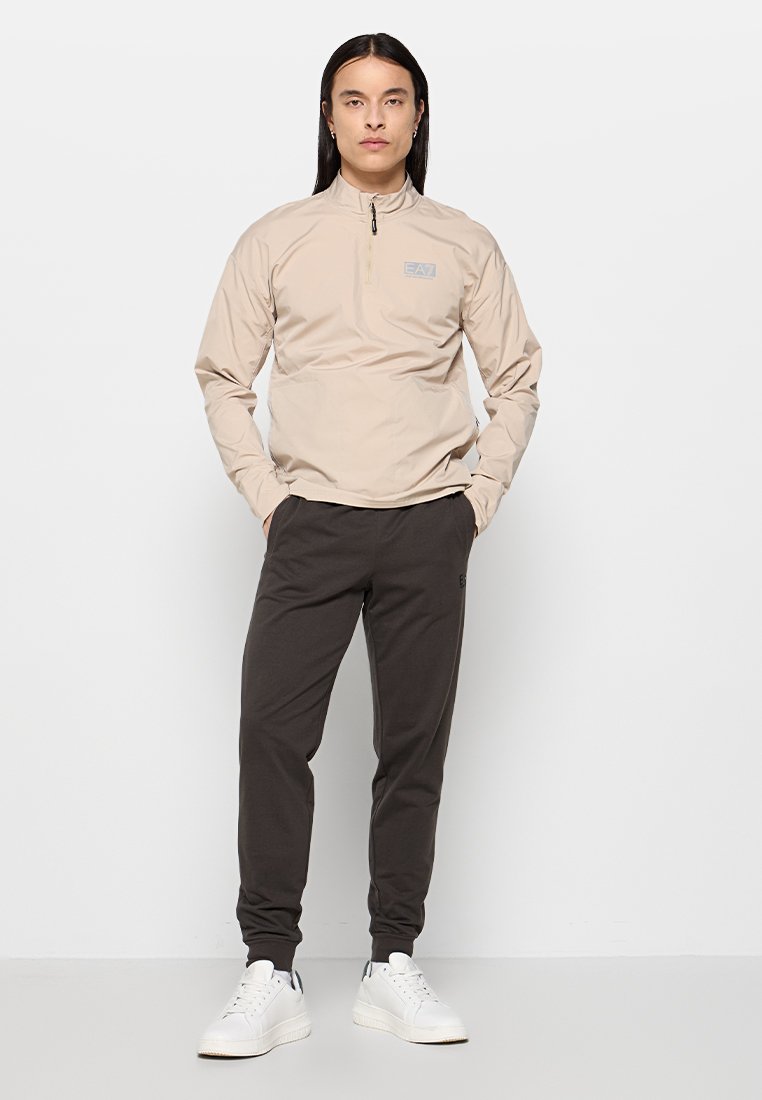 EA7 Emporio Armani Windbreaker Media 2