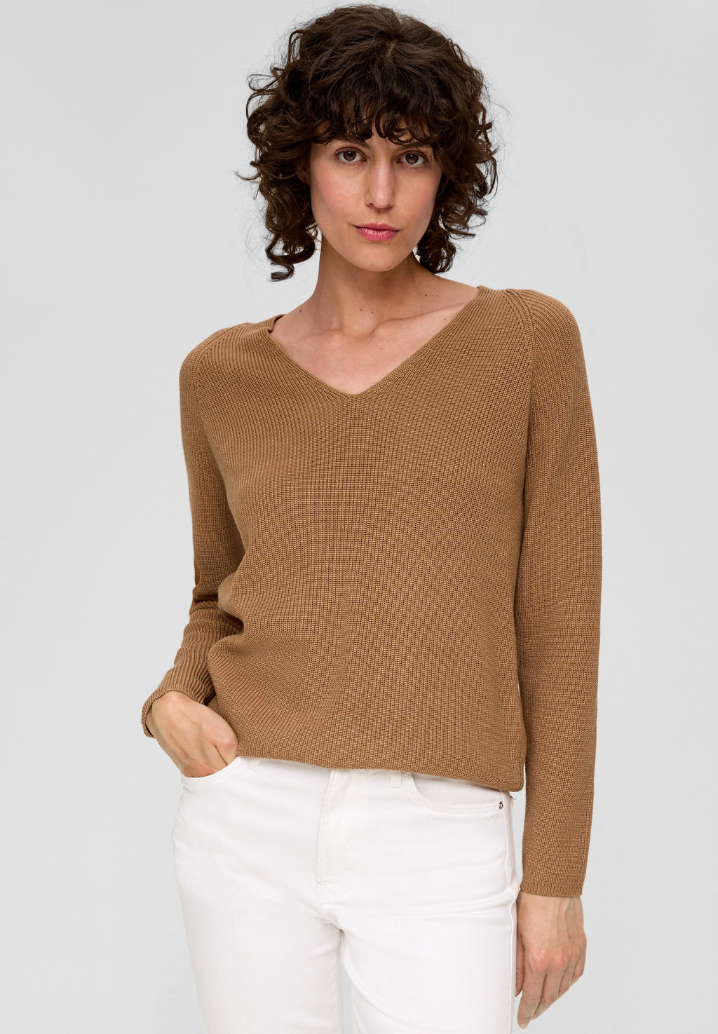 MANCHES RAGLAN Media 3