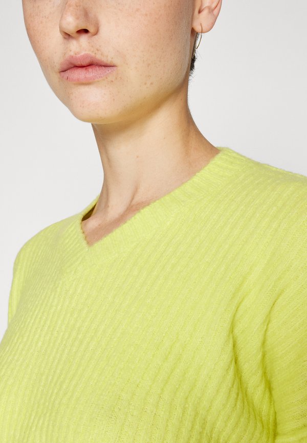 Even&Odd CROPPED VNECK