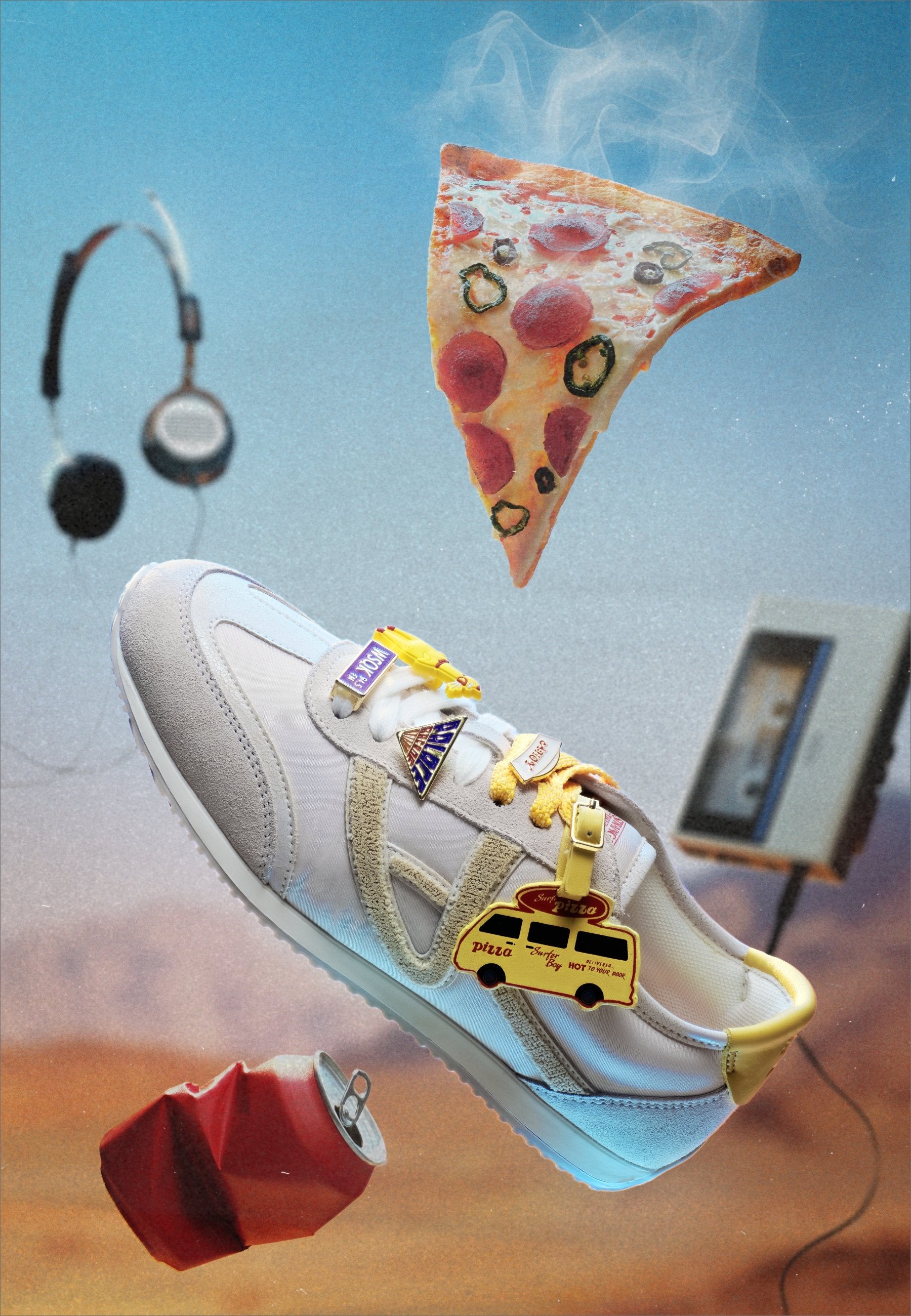 ALDO STRANGER THINGS PINEAPPLEPIZZA  PILLOW WALK
