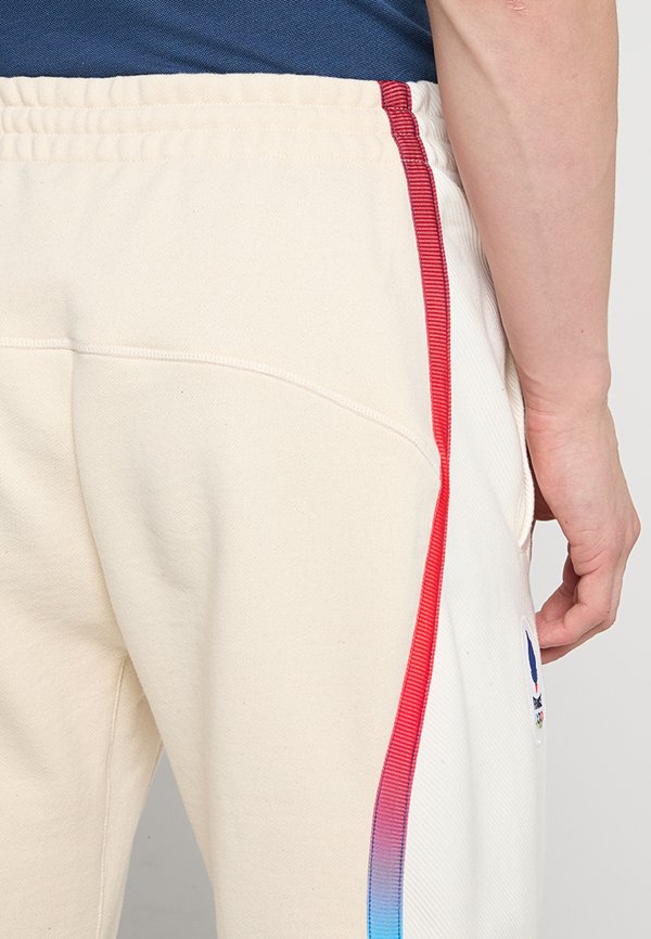 le coq sportif EFRO 24