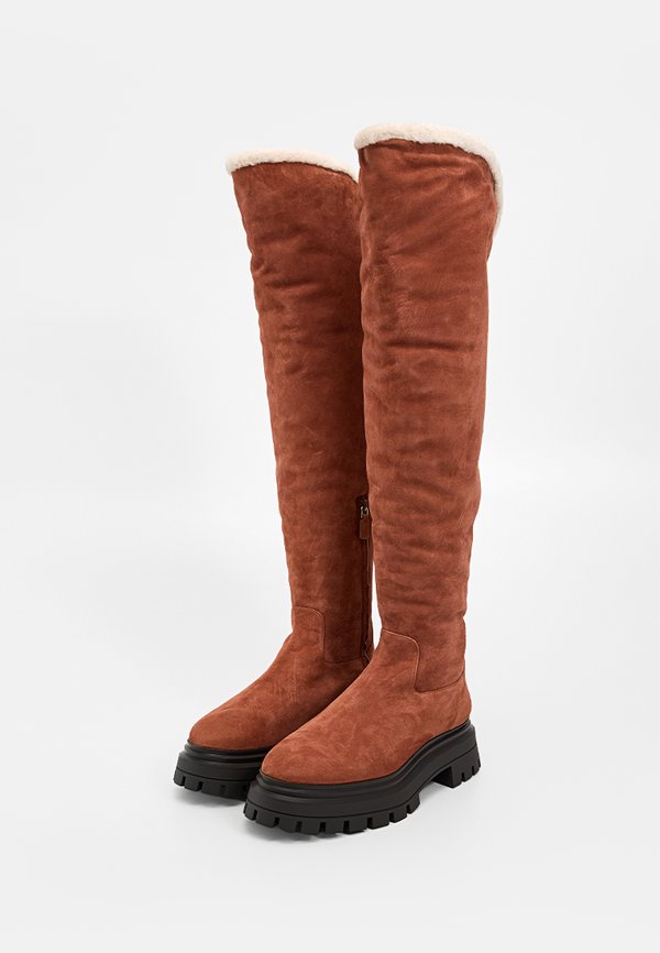 Stuart Weitzman BEDFORD