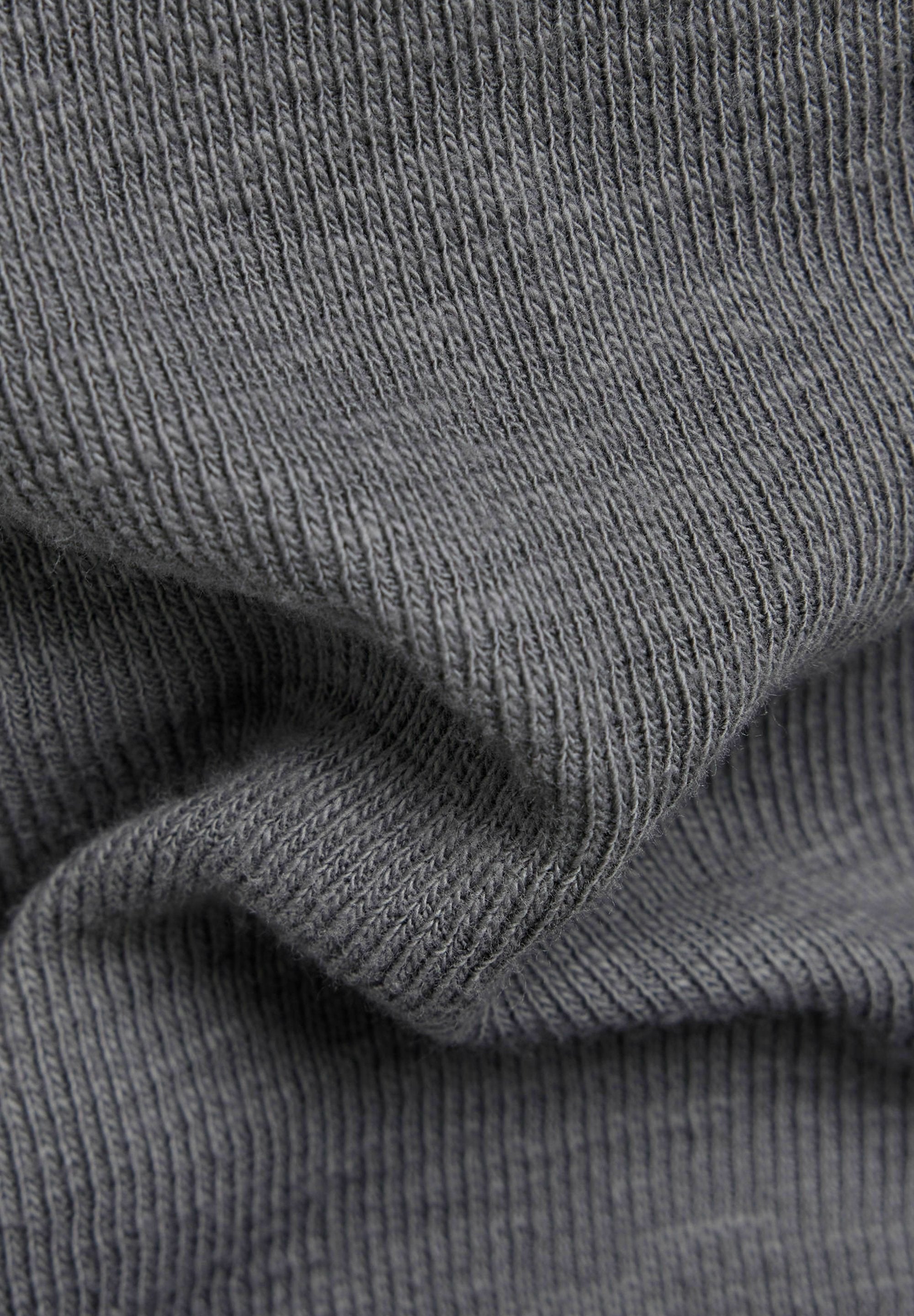 HENLEY ULTRA SLIM Media 6