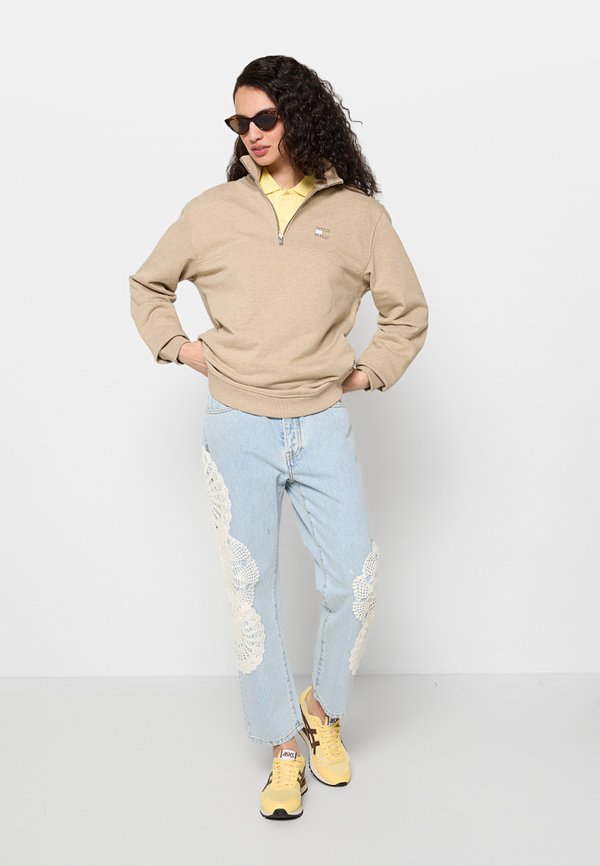 Tommy Jeans REGULAR FIT