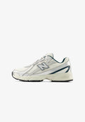 New Balance Trainers - medusa green / angora