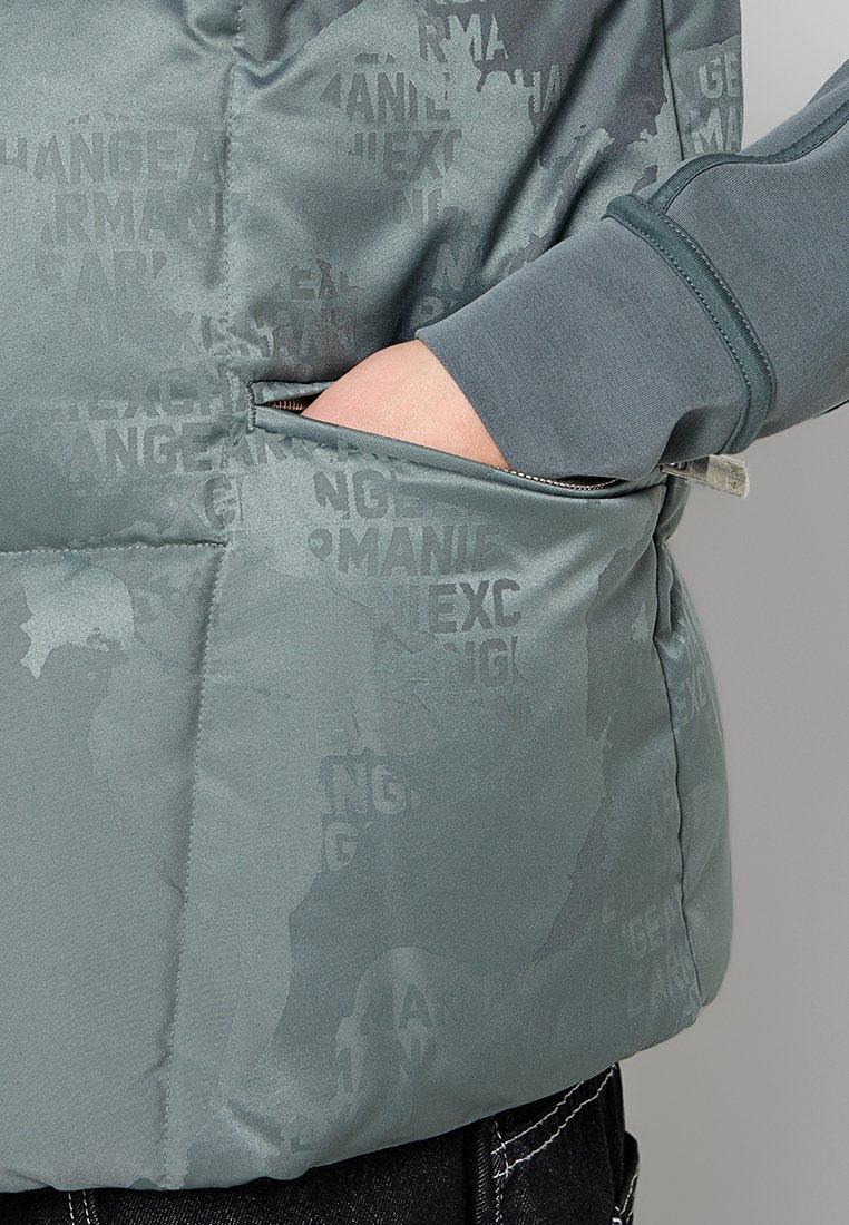 Armani Exchange Weste Media 7