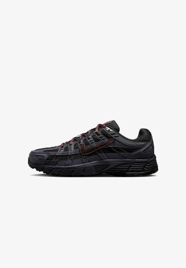Nike Sportswear NIKE SPORTSWEAR MEN'S SHOES P-6000 SE - Trainers - off-noir gridiron black light crimson
