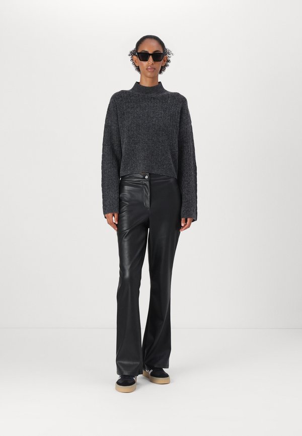 Noisy May Cable knit