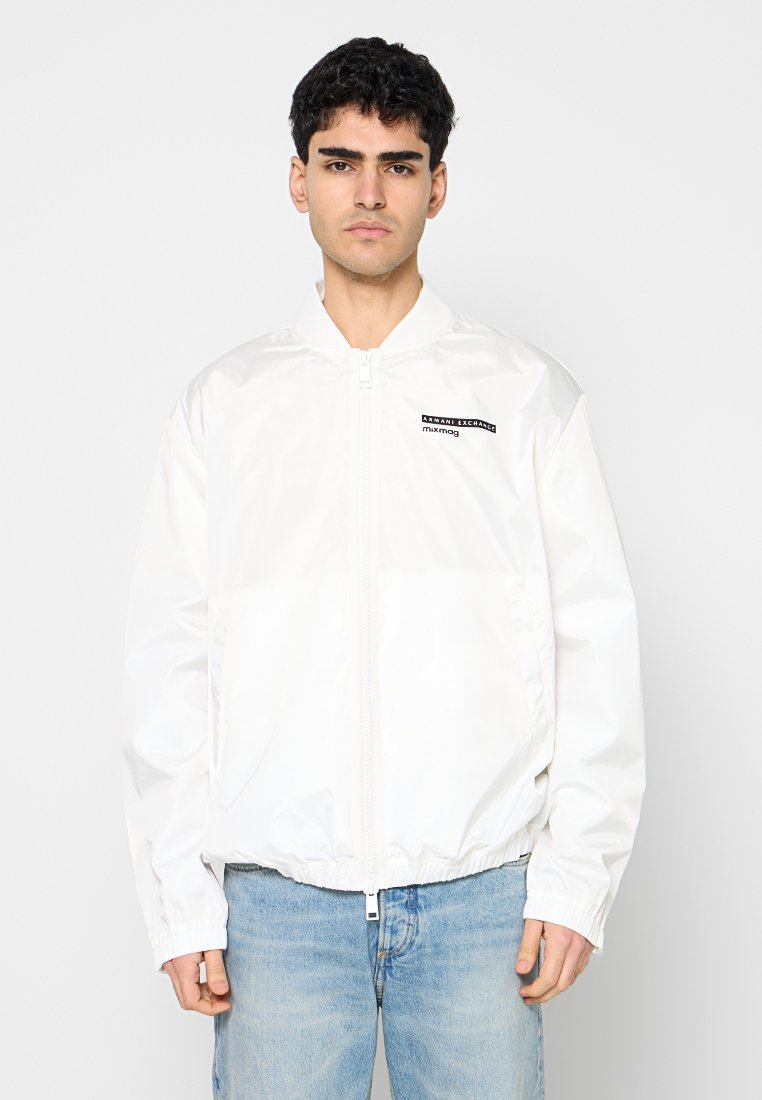 Armani Exchange Bomberjacke Media 1