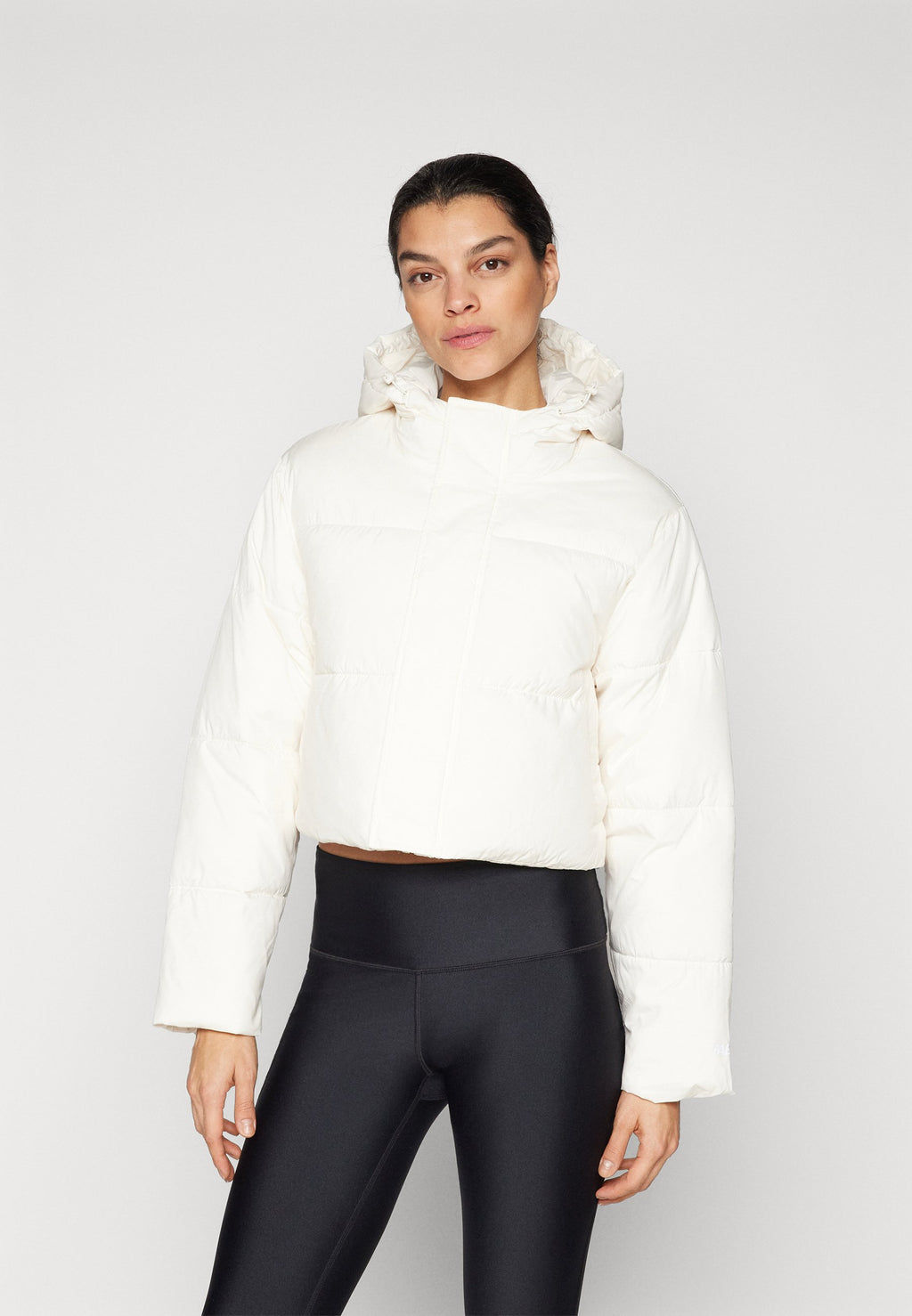 Fabletics ESSENTIAL CROPPED HOODED PUFFER