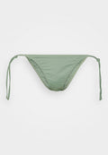 STRING BRIEF Media 1