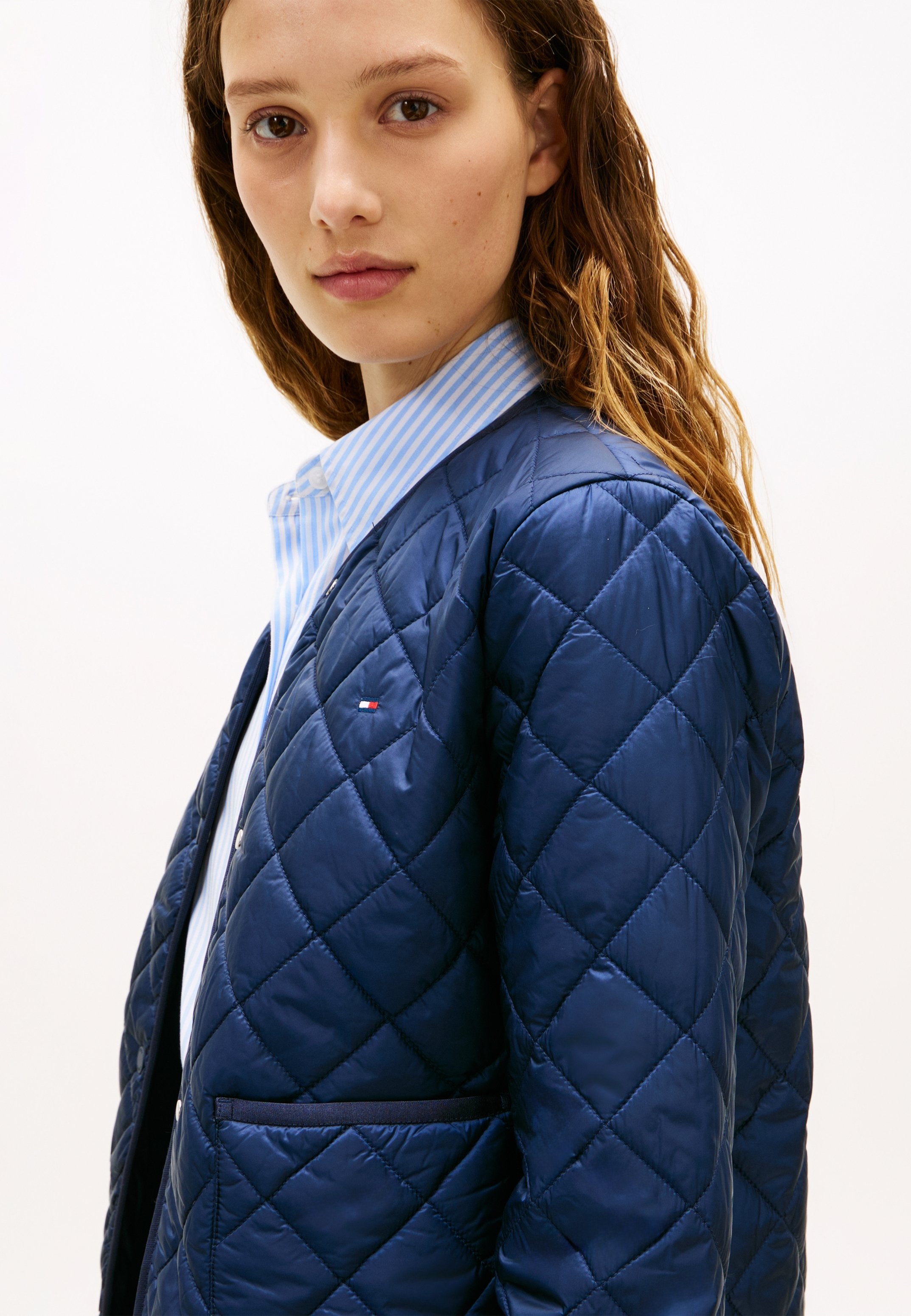 LIGHTWEIGHT WATER REPELLENT QUILTED PADDED JACKET Media 5