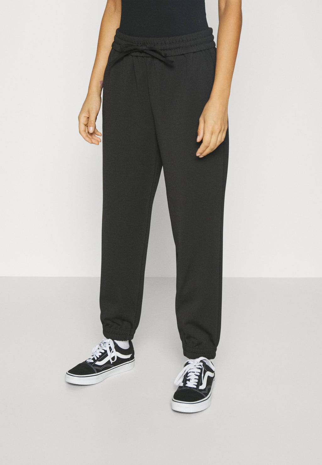 Vero Moda Petite VMLUCCA TAPERED TRACK PANT