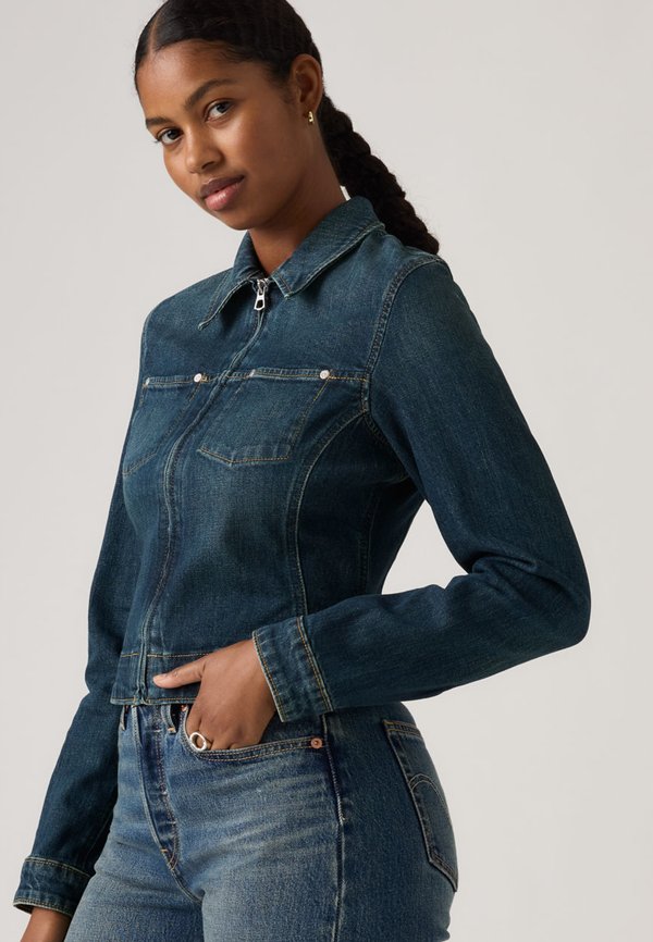 Levi's® Y2K STRETCH FITTED TRUCKER