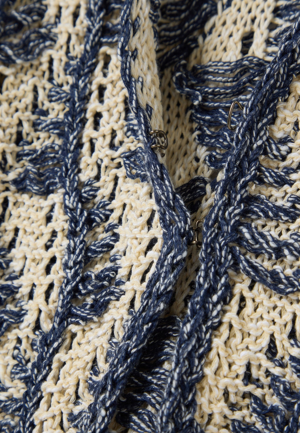 Stefanel OPEN CONTRASTING MOTIF.