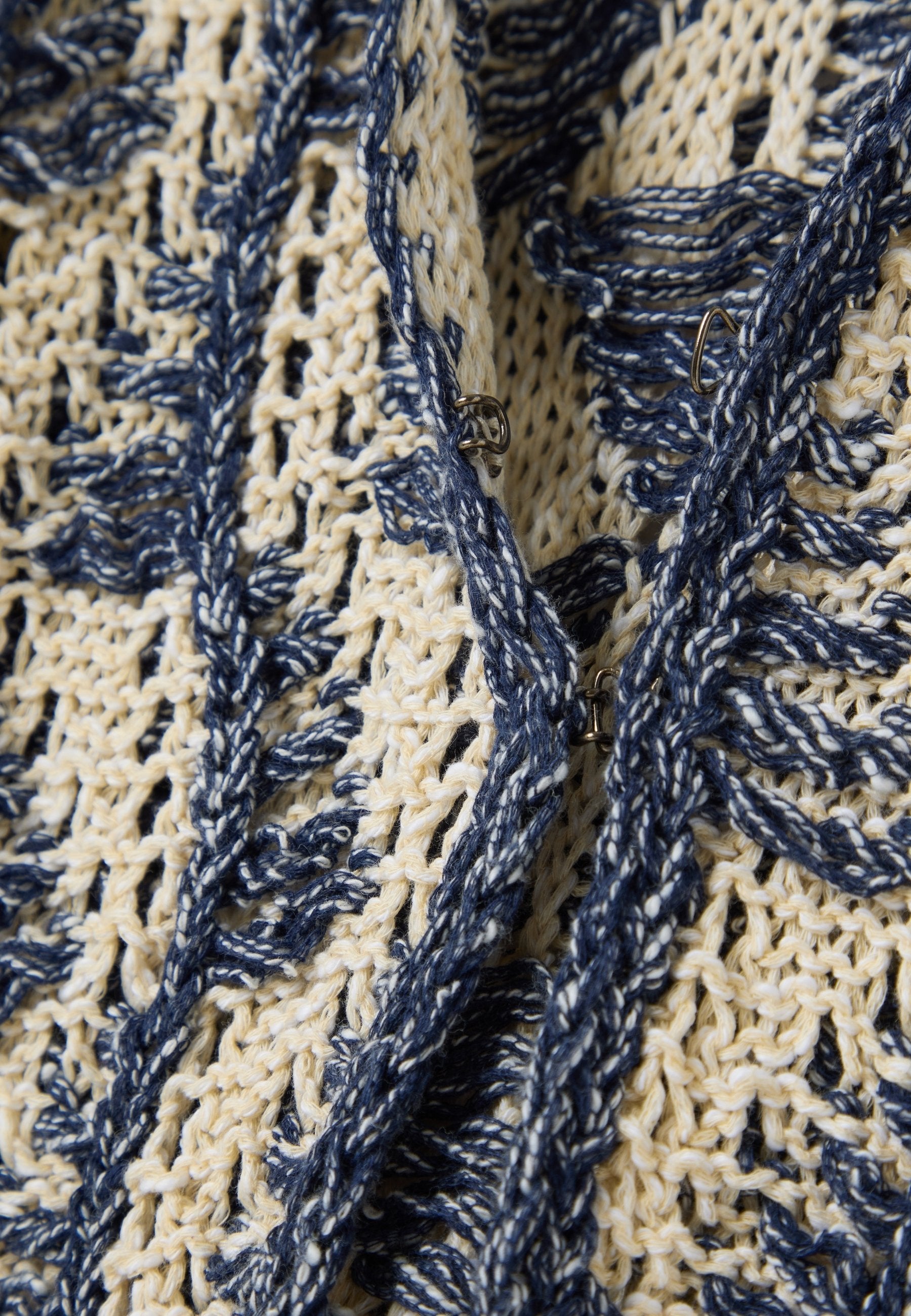 Stefanel OPEN CONTRASTING MOTIF.