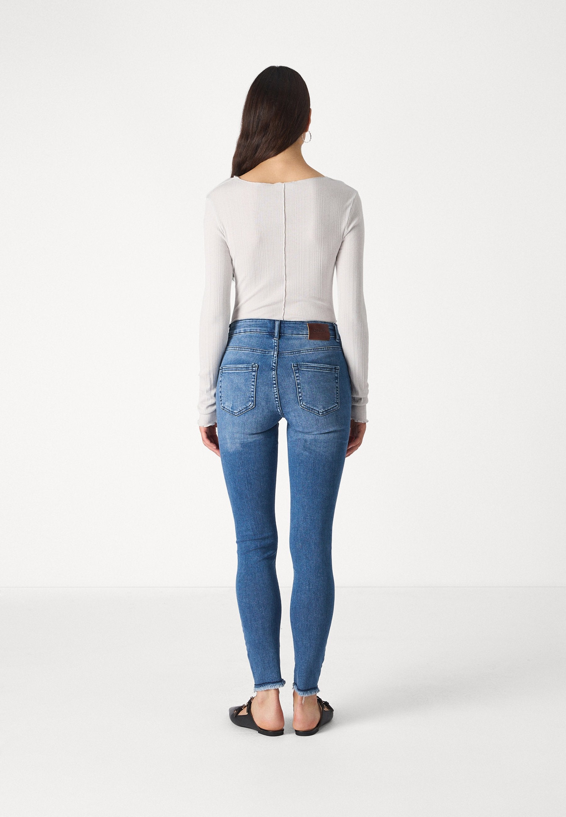 ONLBLUSH MID RISE Media 4