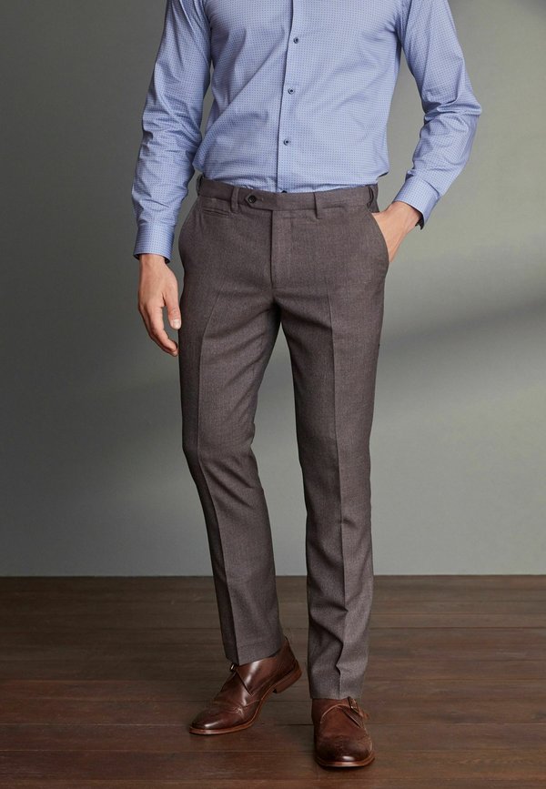 Next SIGNATURE WITH MOTION WAISTBAND