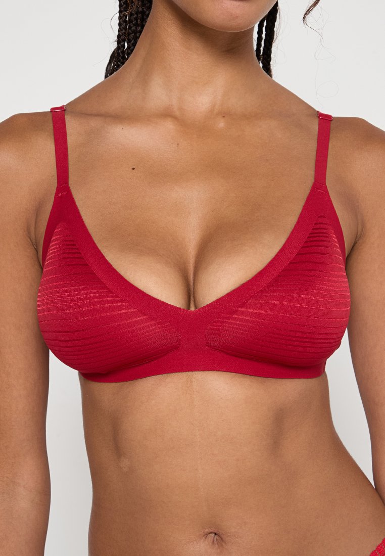 Chantelle Bustier Media 3