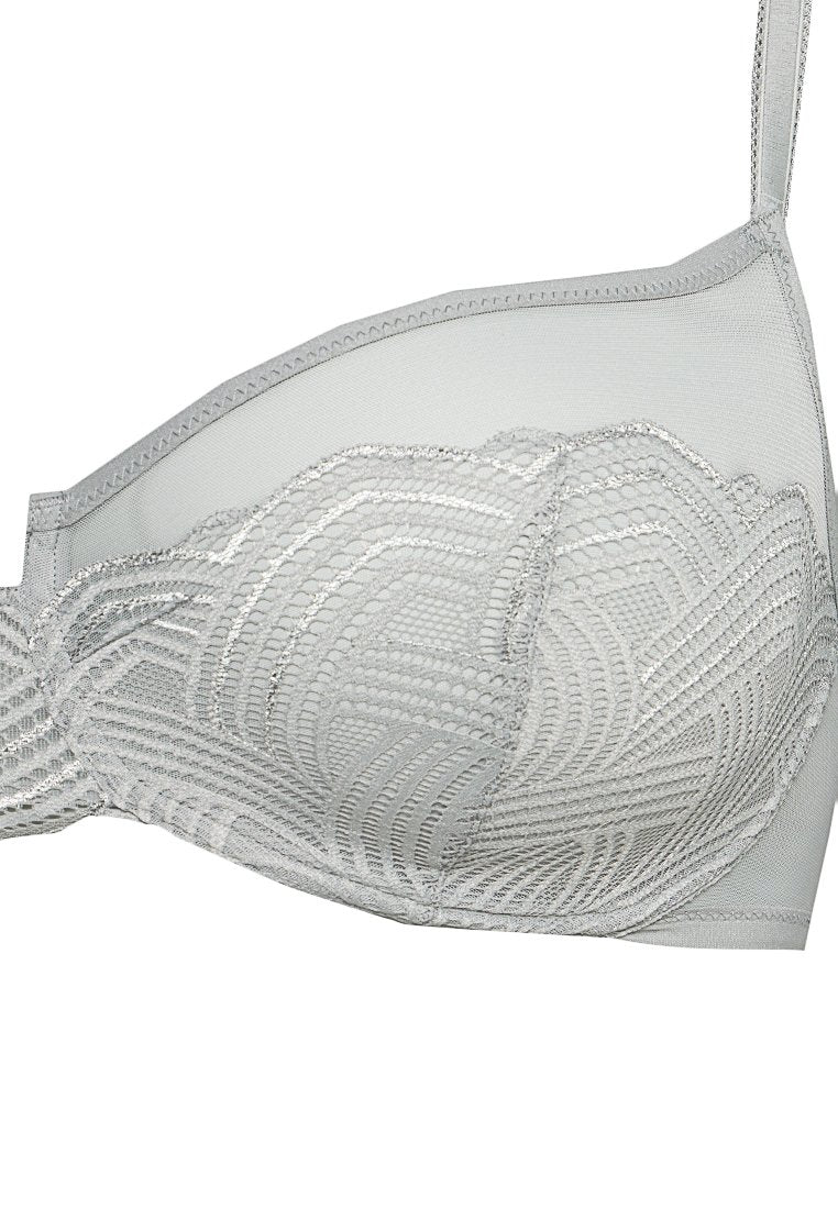 Triumph DELIGHTFUL SPOTLIGHT