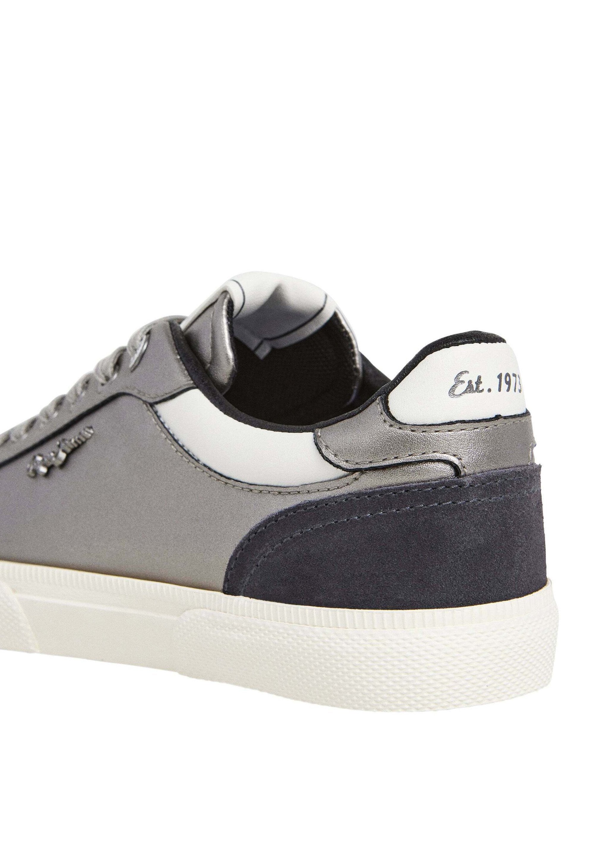 Pepe Jeans