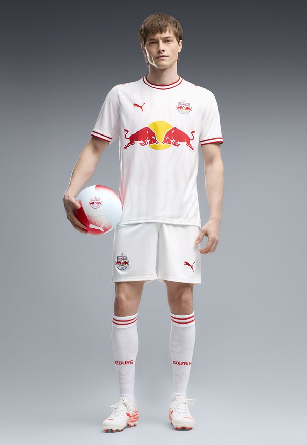 Puma FC RB SALZBURG 26/27 SHORTS - Sports shorts - white- red