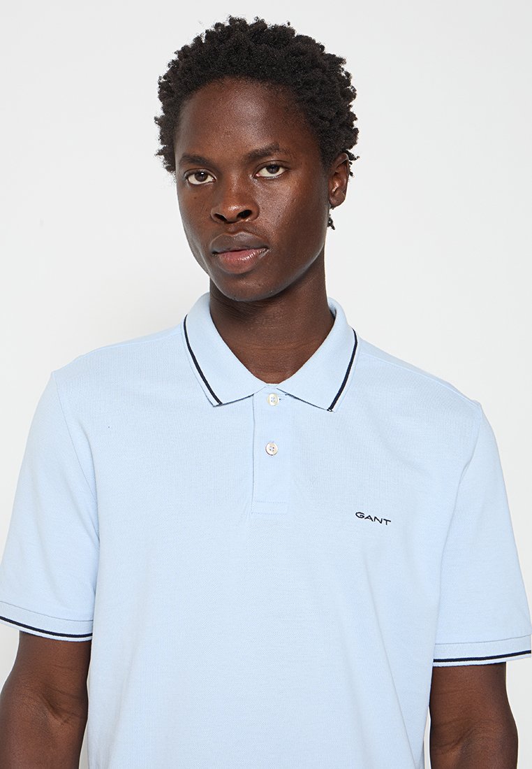 GANT TIPPING