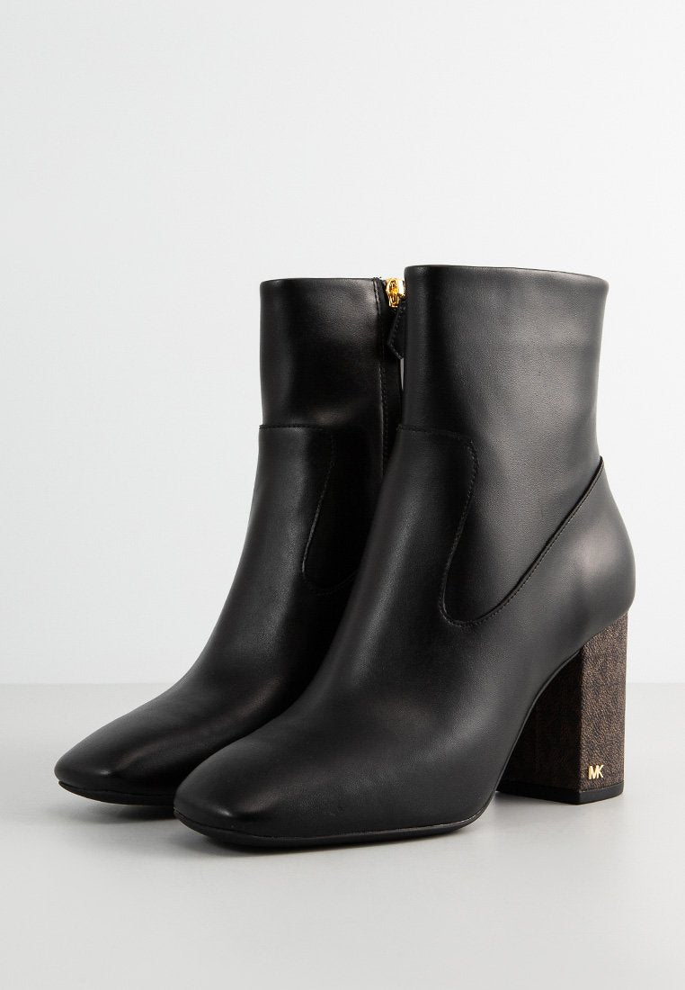 Michael Kors MARY