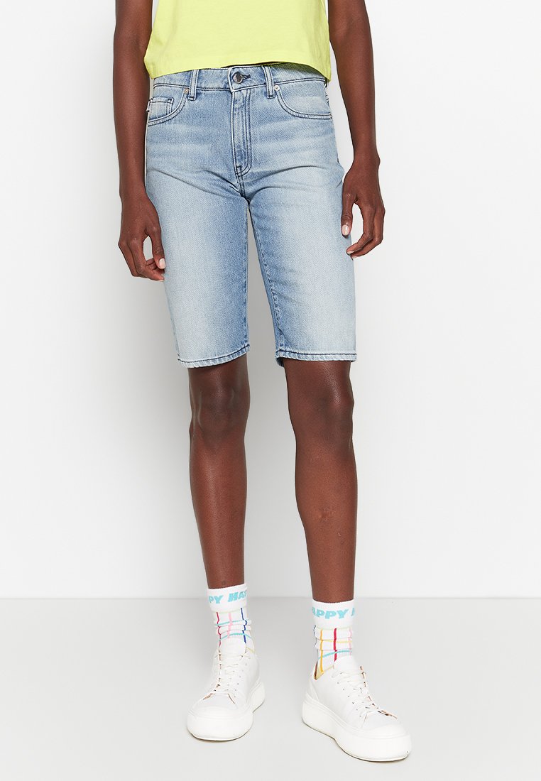 Love Moschino