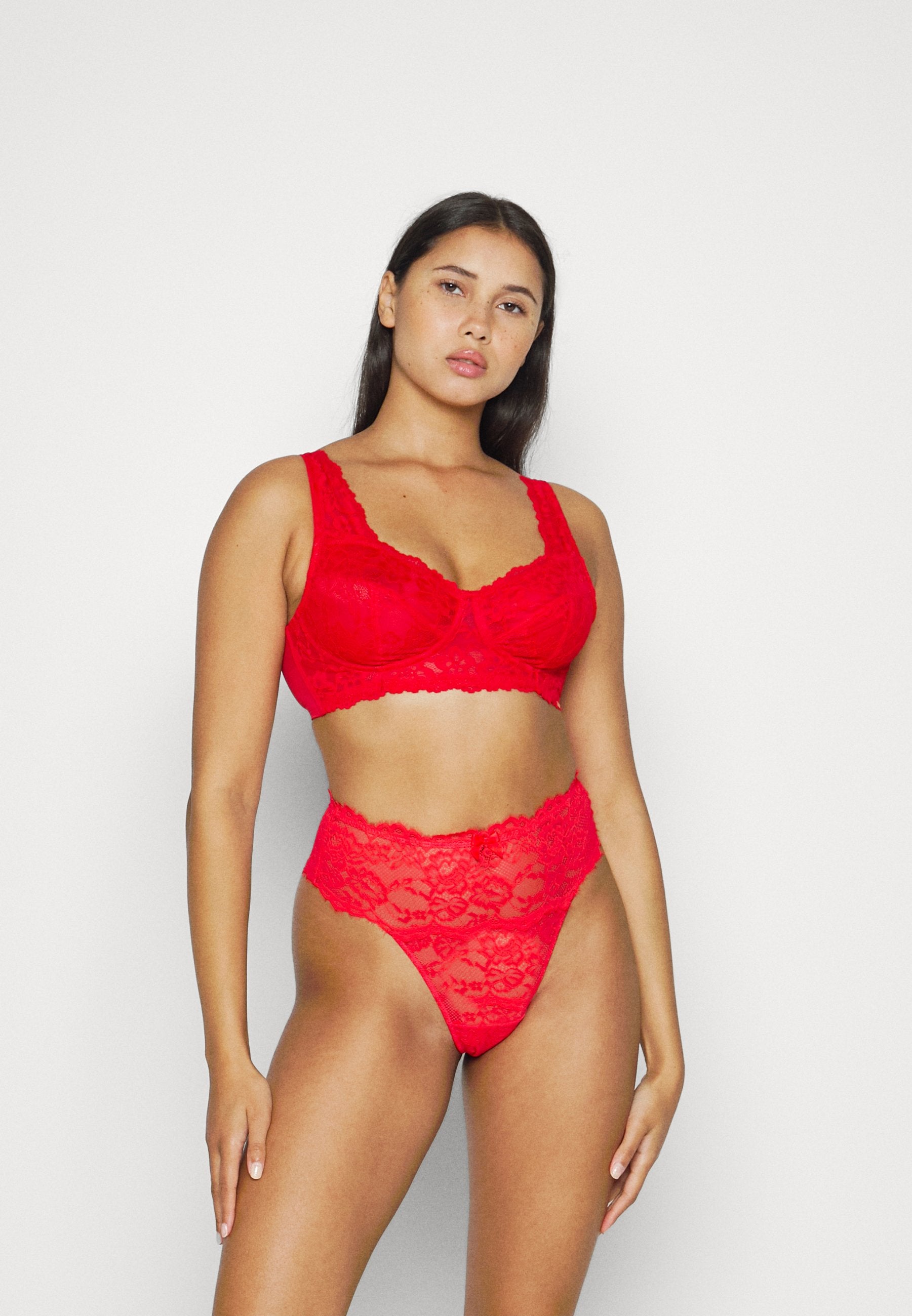DORINA AINA