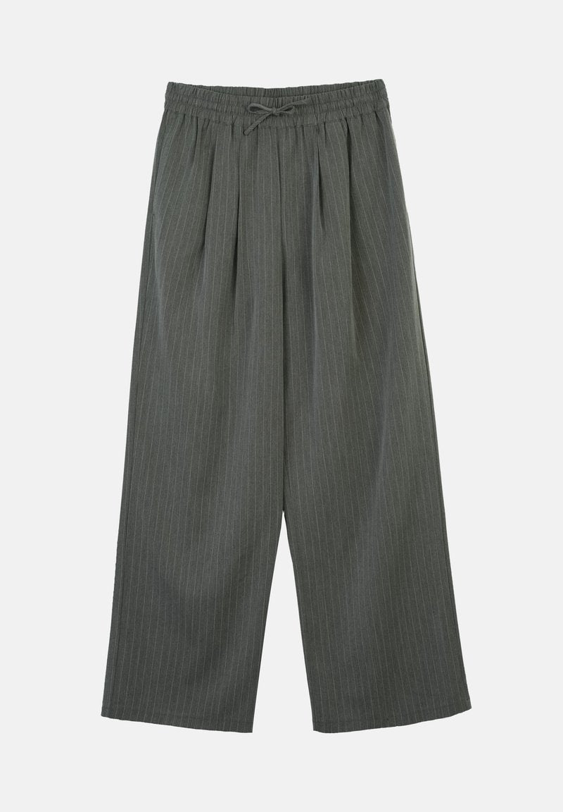UNISEX BAGGY PINSTRIPE Media 1
