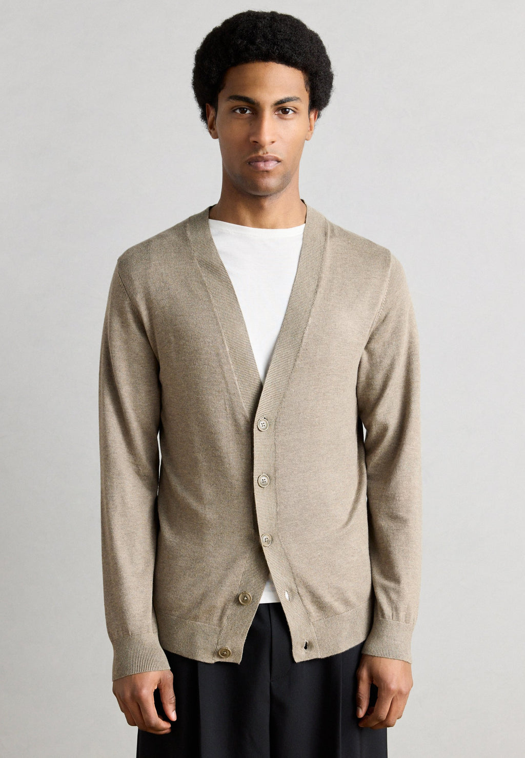 V NECK BUTTON CARDIGAN Media 3
