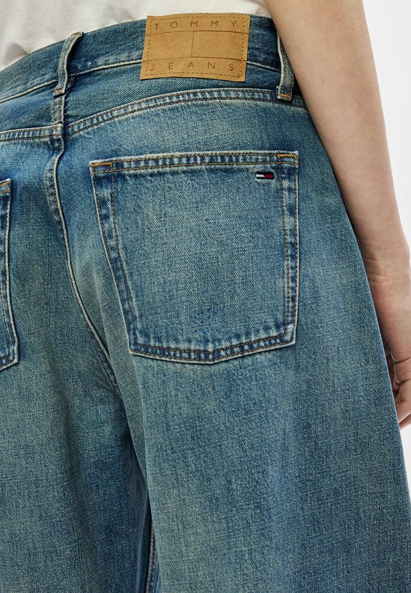 Tommy Jeans MID RISE WIDE BARREL LEG JEANS
