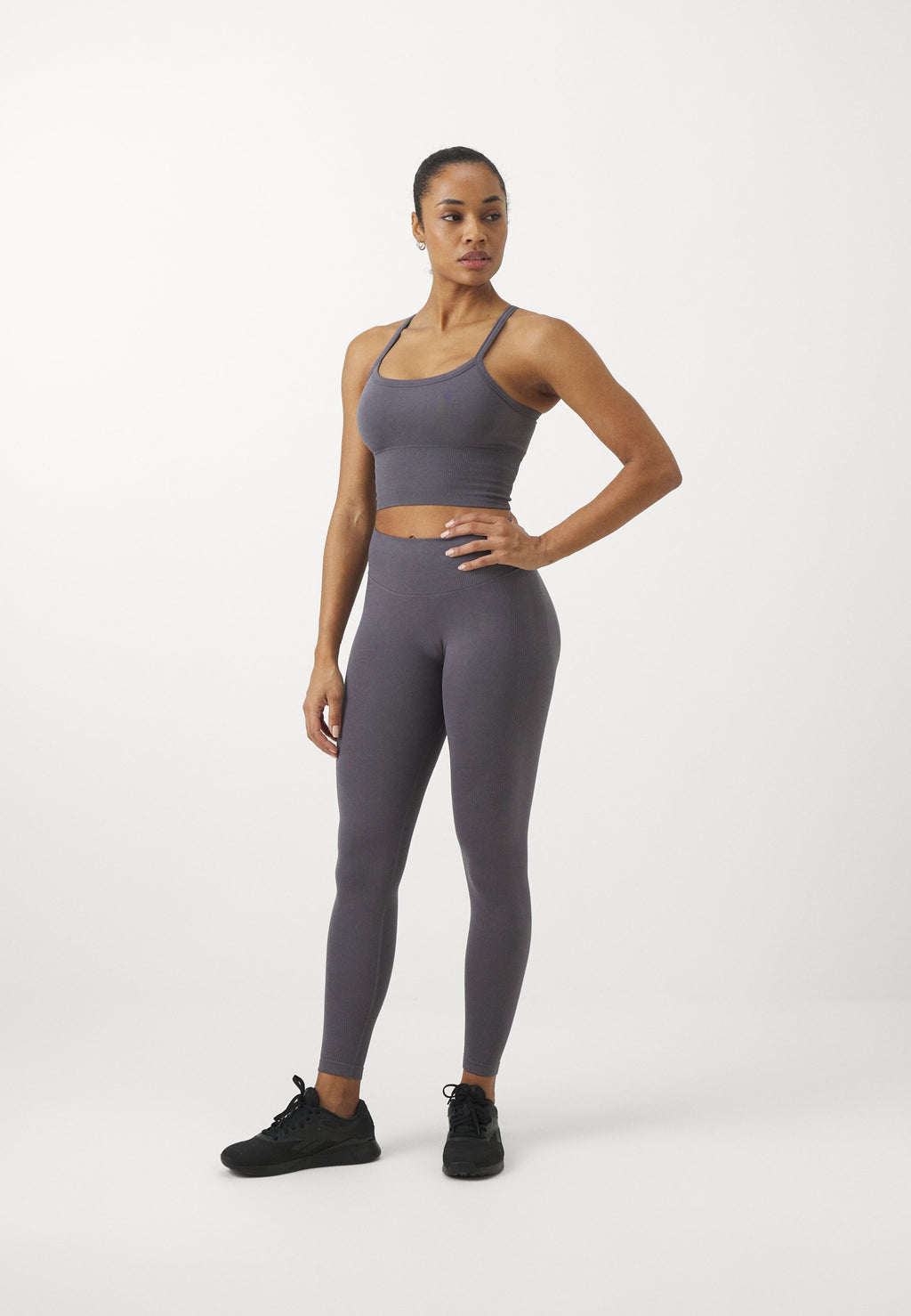 Stronger SEAMLESS CONTOUR SCRUNCH LEGGINGS
