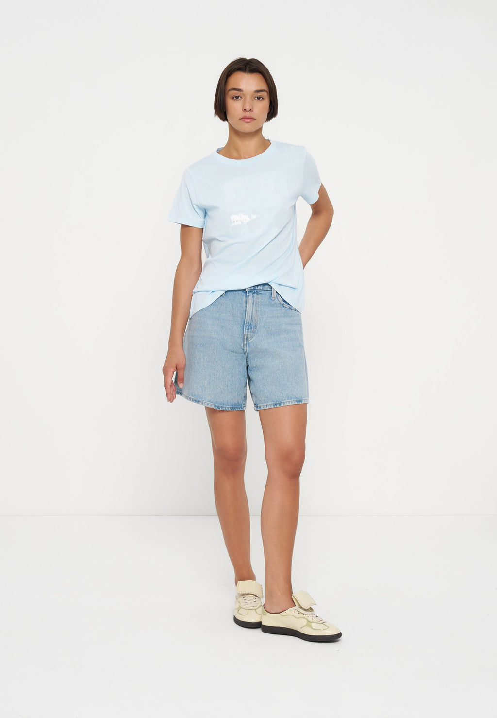 DKNY