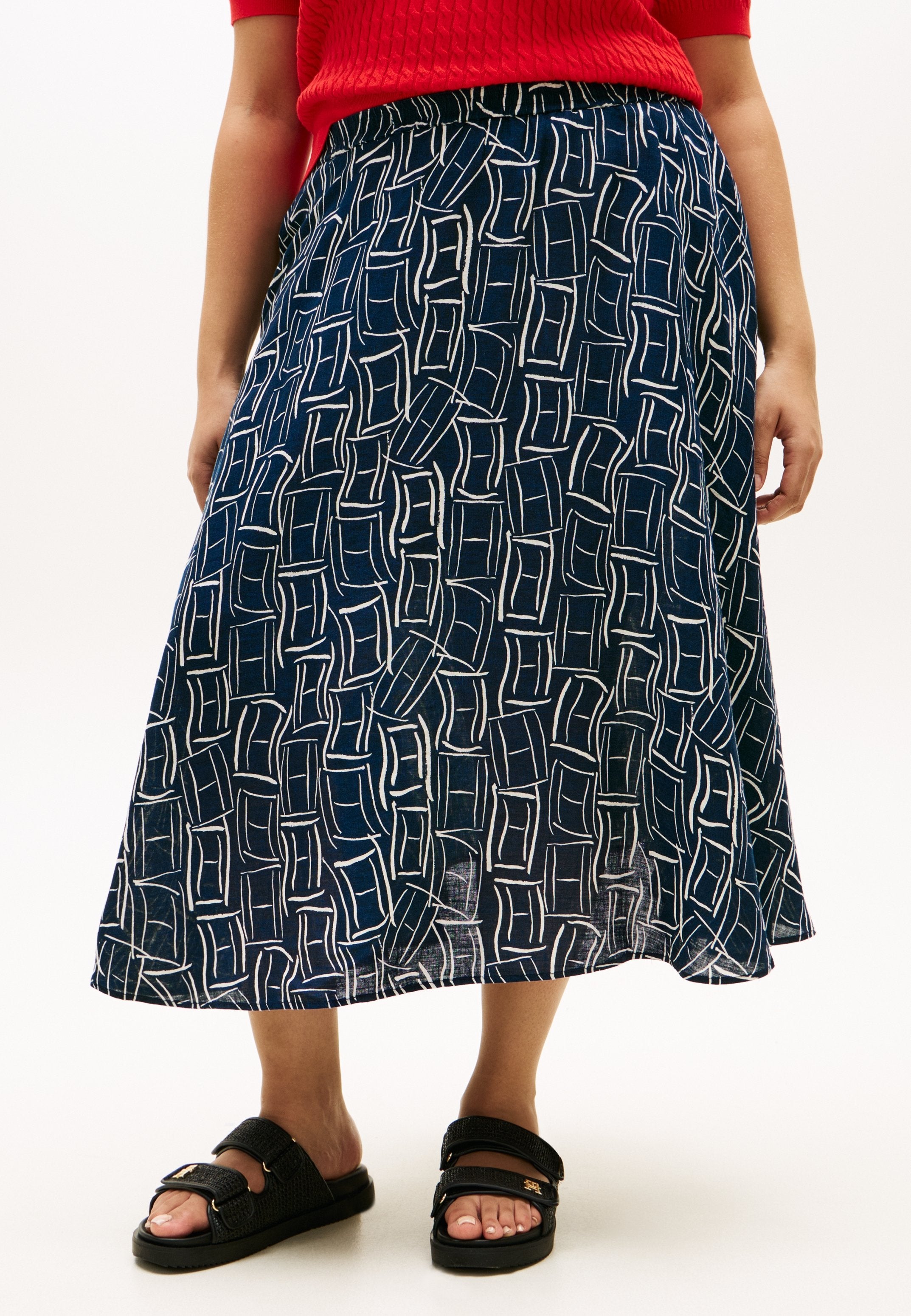 CURVE PURE LINEN FLARE MIDI SKIRT Media 3