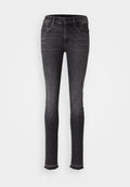LHANA SKINNY Media 1